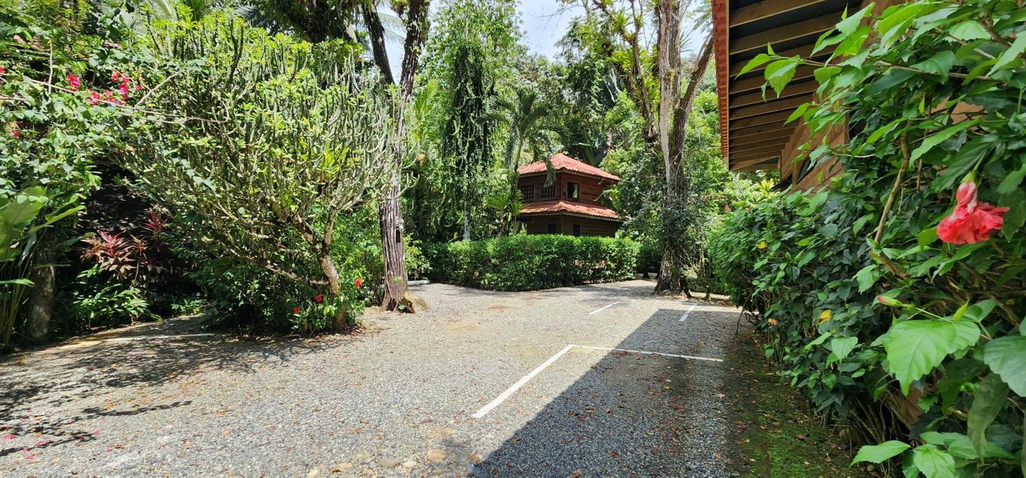 Boutique Hotel y Spa Tangara Azul Ojochal Bagian luar foto